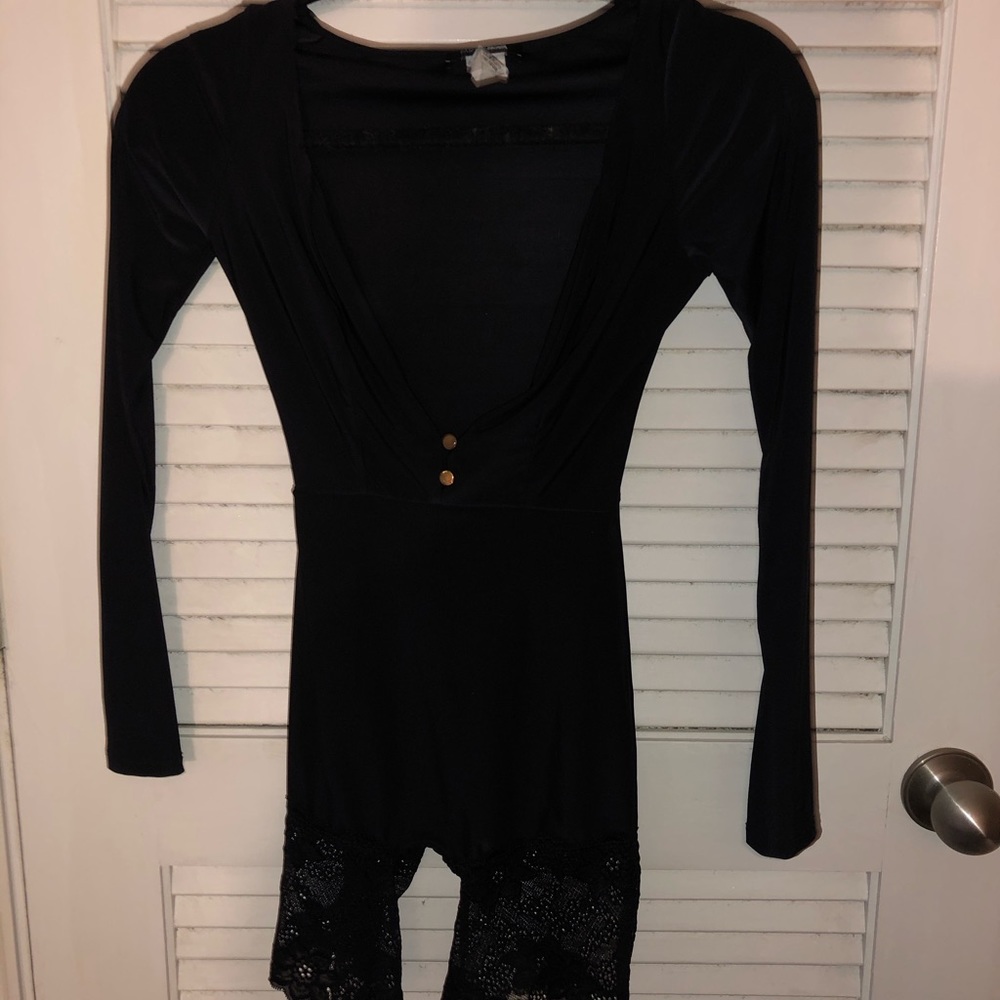 size xs fashionnova onesie